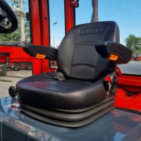 Terenowy wózek widłowy 4x4 Heli CPCD30 (KU5Y4G3)
