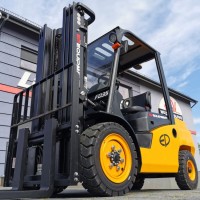 Wózek widłowy diesel T8 FD35
