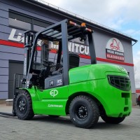 Elektryczny wózek widłowy EP EFL352 (Li-ION)

