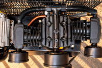 Kompresor tłokowy olejowy 100 l 2,2 kW 230 V – trzytłokowy, 10 bar, 452 l/min
