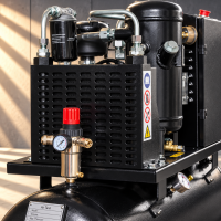 Kompresor śrubowy 100 l – 2,2 kW, 230 V, 10 bar
