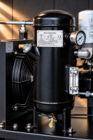 Kompresor śrubowy z falownikiem 200 l – 5,5 kW, 400 V, 10 bar
